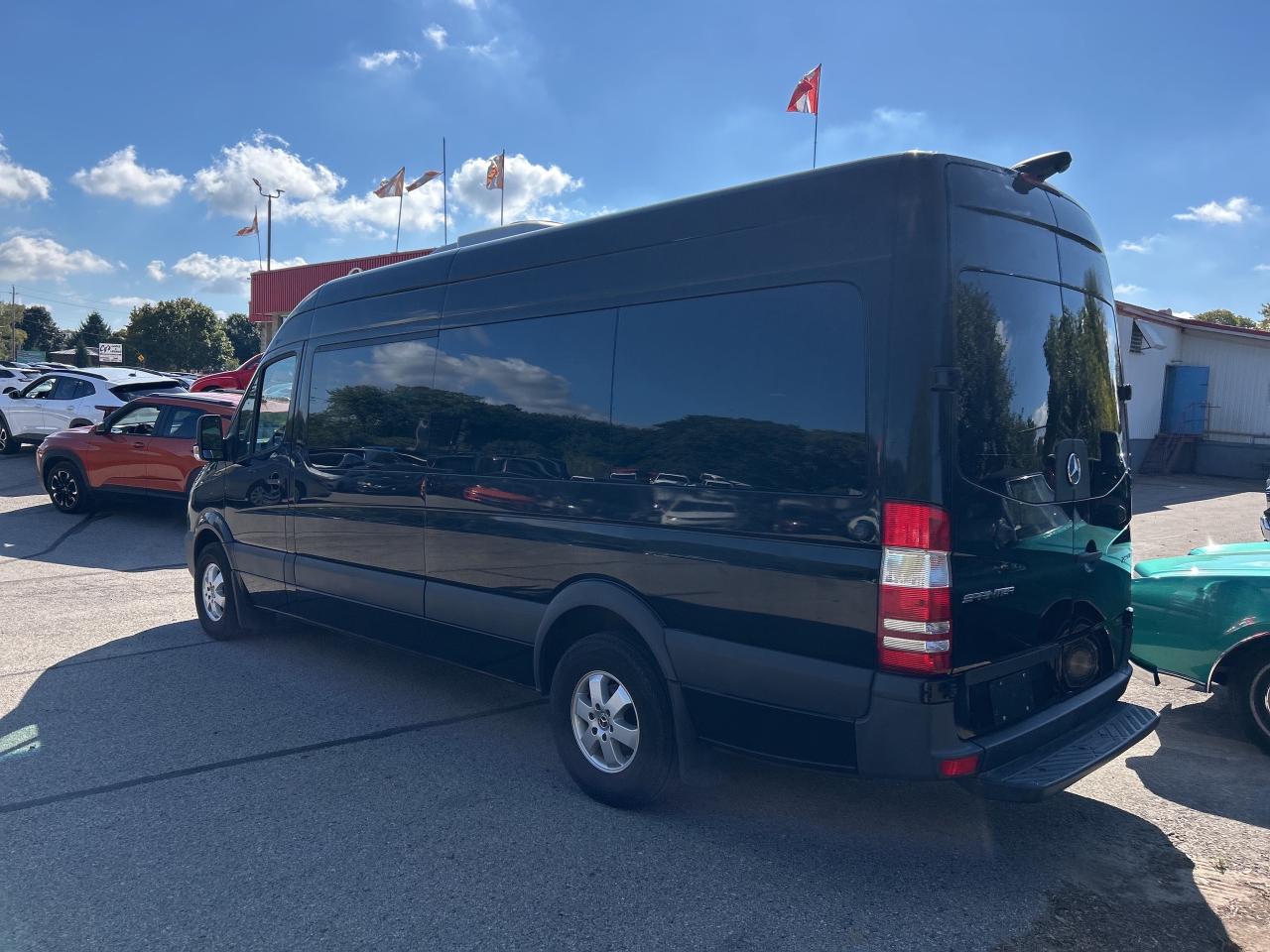 2018 Mercedes-Benz Sprinter Passenger Van 2500 HIGH ROOF, CLEAN CARFAX, DIESEL, 12 PASSENGER - Photo #8