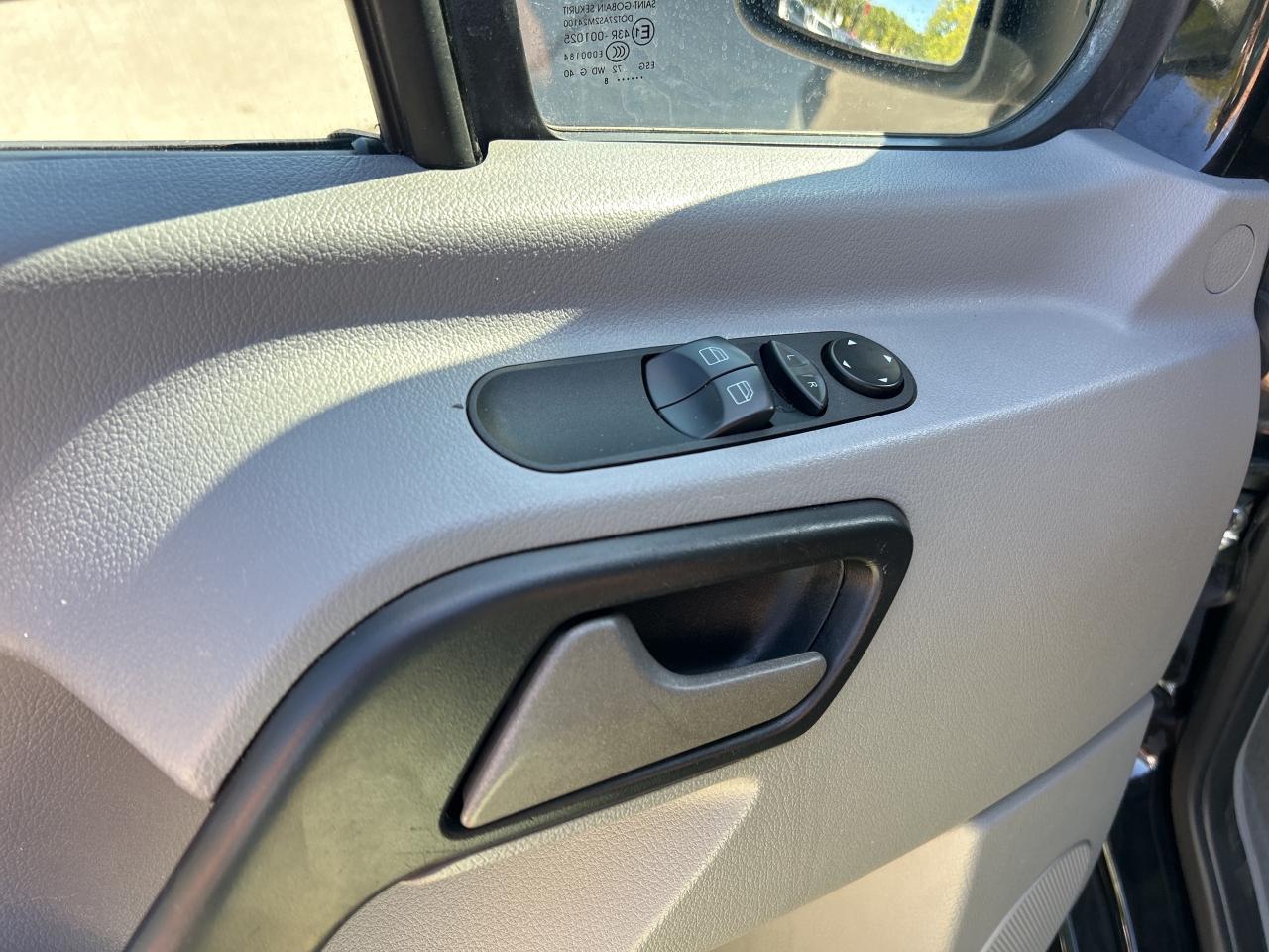 2018 Mercedes-Benz Sprinter Passenger Van 2500 HIGH ROOF, CLEAN CARFAX, DIESEL, 12 PASSENGER - Photo #12