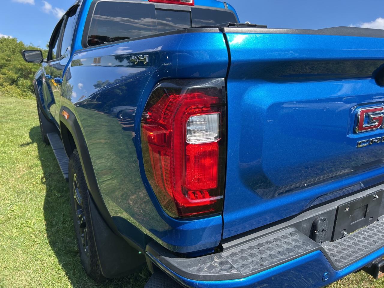 2024 GMC Canyon ELEVATION, REMOTE START, HEATED LEATHER! - Photo #9