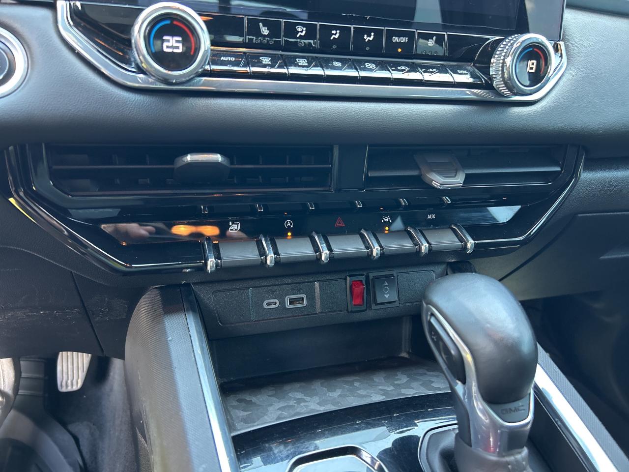 2024 GMC Canyon ELEVATION, REMOTE START, HEATED LEATHER! - Photo #18