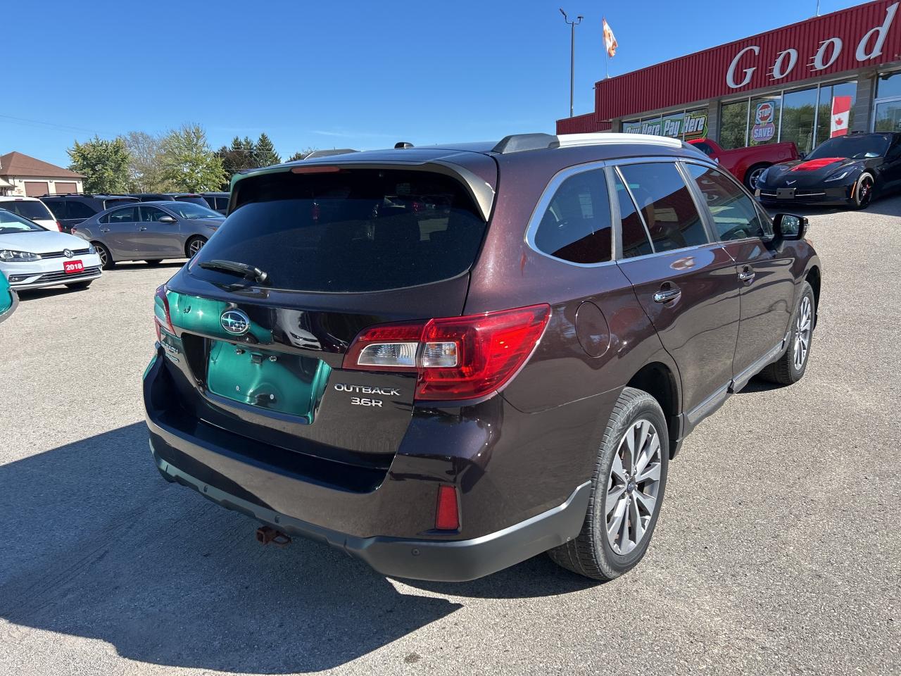 2017 Subaru Outback 3.6R TOURING, CLEAN CARFAX, HEATED LEATHER! - Photo #6