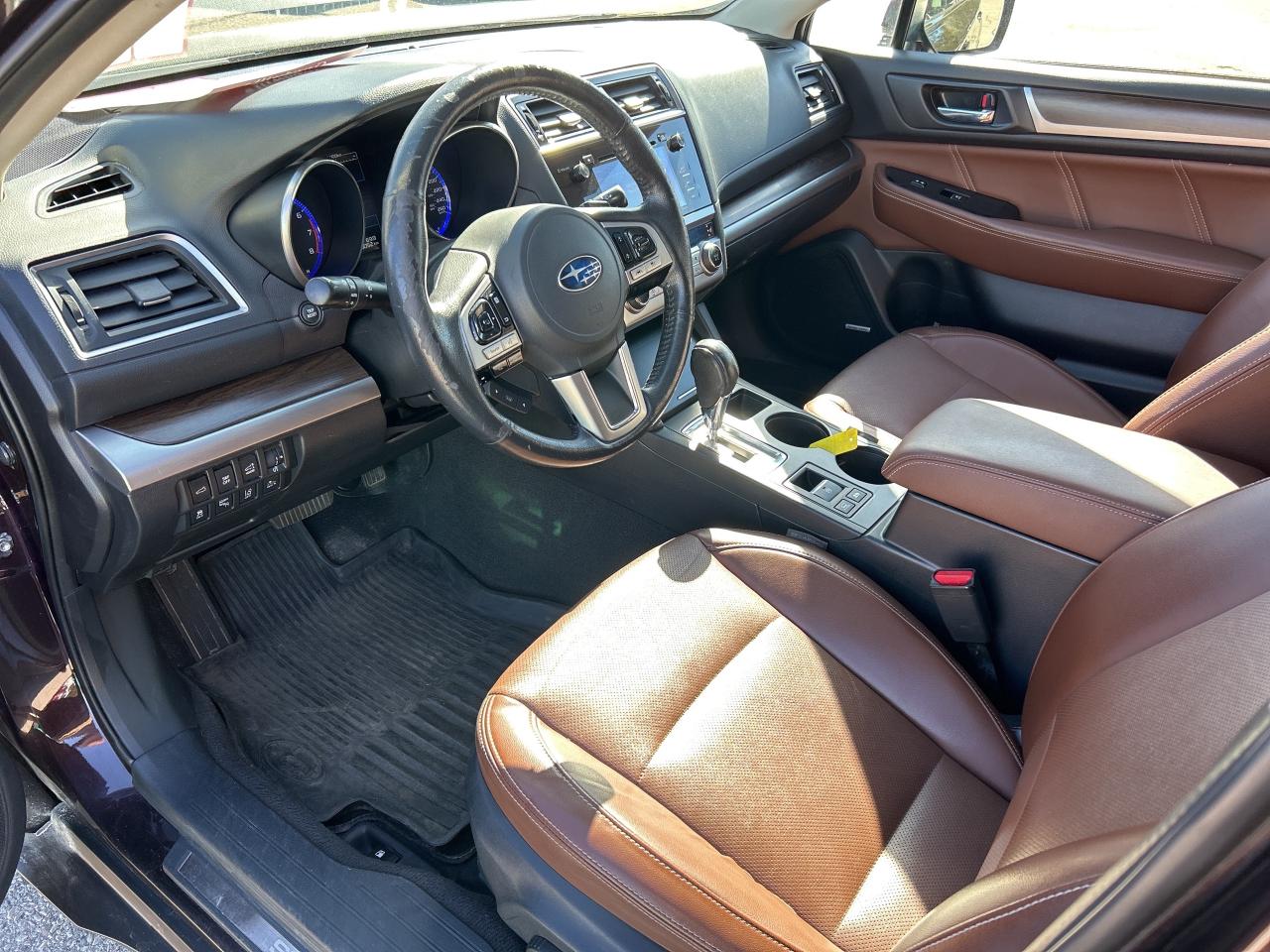 2017 Subaru Outback 3.6R TOURING, CLEAN CARFAX, HEATED LEATHER! - Photo #14