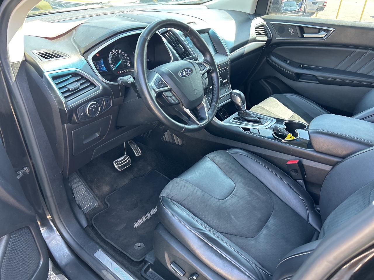 2015 Ford Edge SPORT, 2.7L ECO BOOST, AWD, HEATED/ COOLED SEATS! - Photo #14