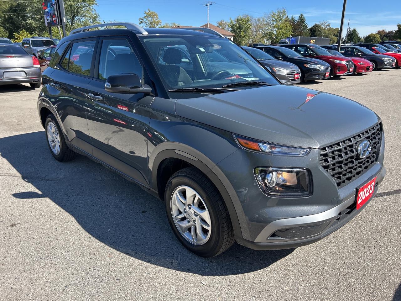 2023 Hyundai Venue PREFERRED, CLEAN CARFAX, REMOTE START, BACK UP CAM - Photo #4