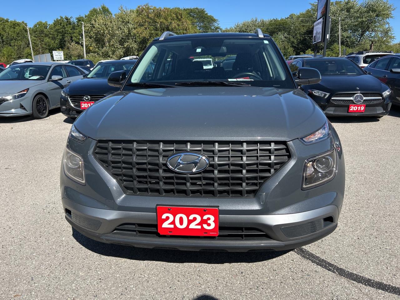 2023 Hyundai Venue PREFERRED, CLEAN CARFAX, REMOTE START, BACK UP CAM - Photo #3