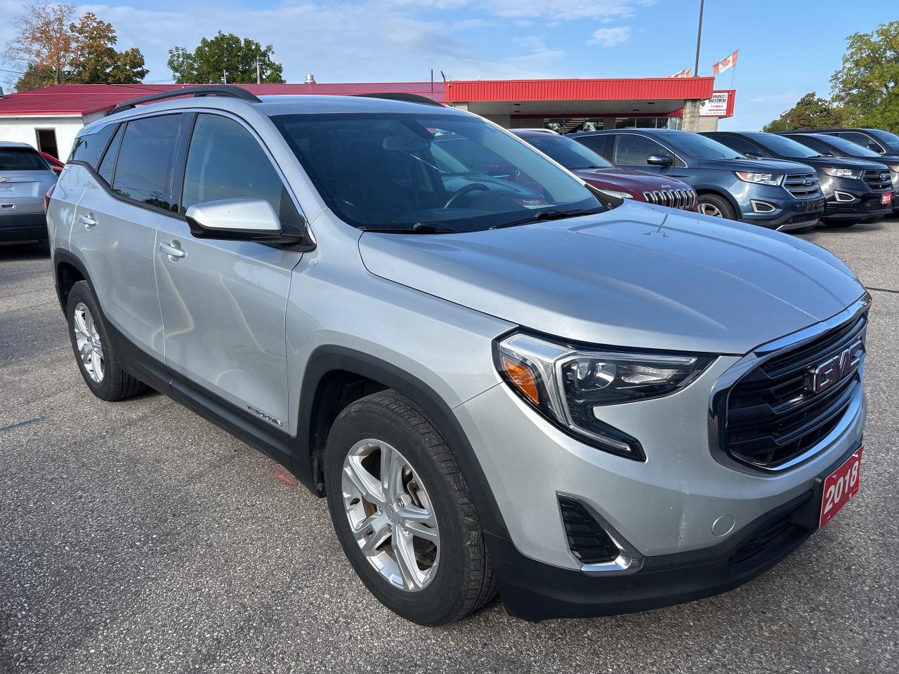 2018 GMC Terrain SLE, CLEAN CARFAX, HEATED SEATS, REMOTE START! - Photo #4