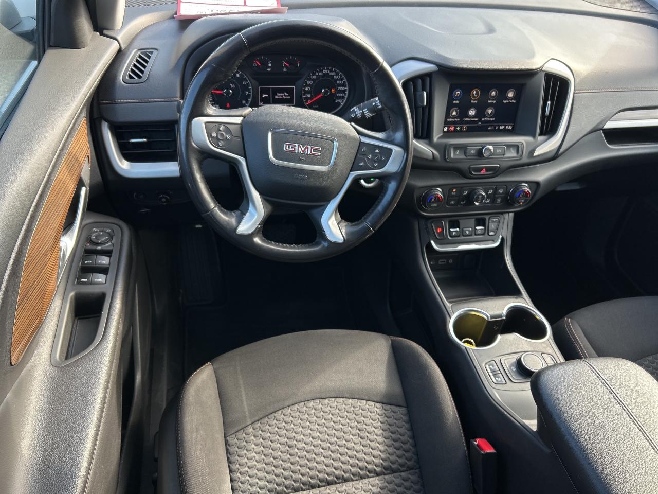 2018 GMC Terrain SLE, CLEAN CARFAX, HEATED SEATS, REMOTE START! - Photo #11