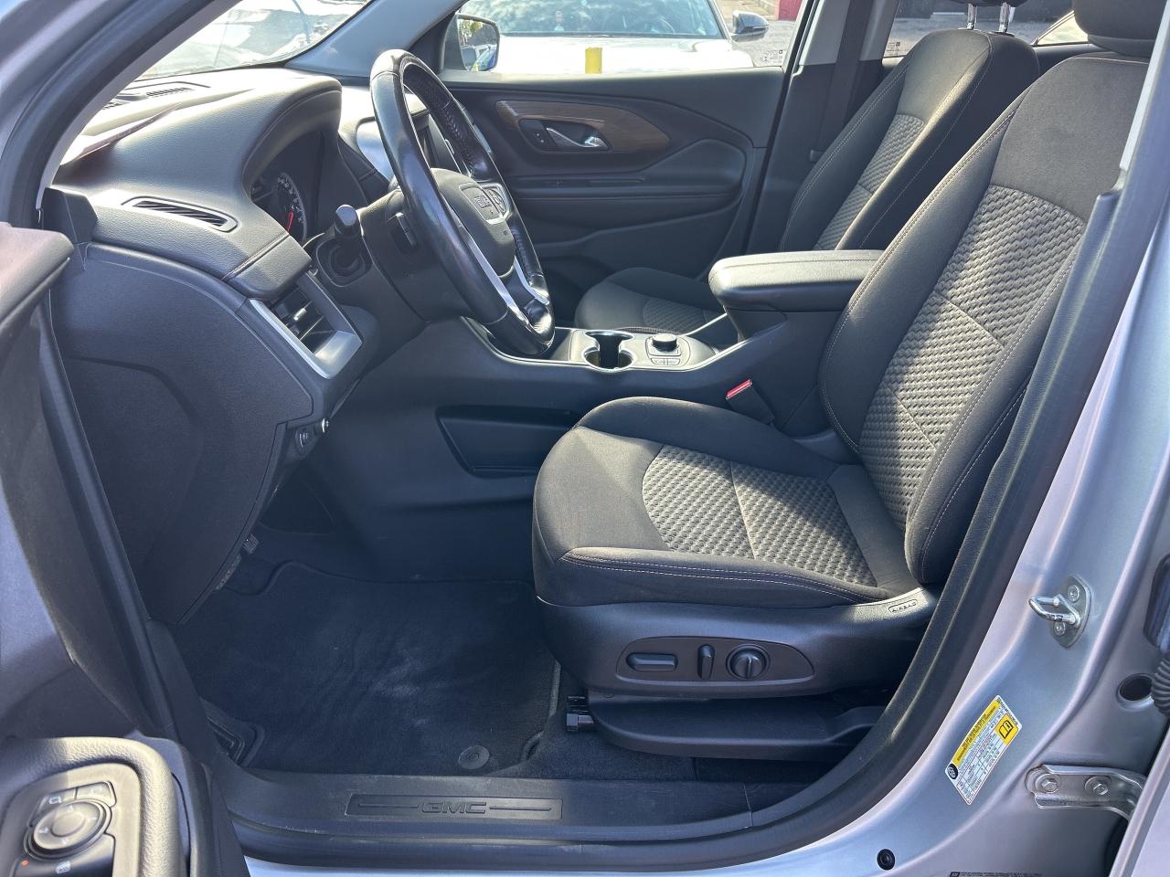 2018 GMC Terrain SLE, CLEAN CARFAX, HEATED SEATS, REMOTE START! - Photo #13