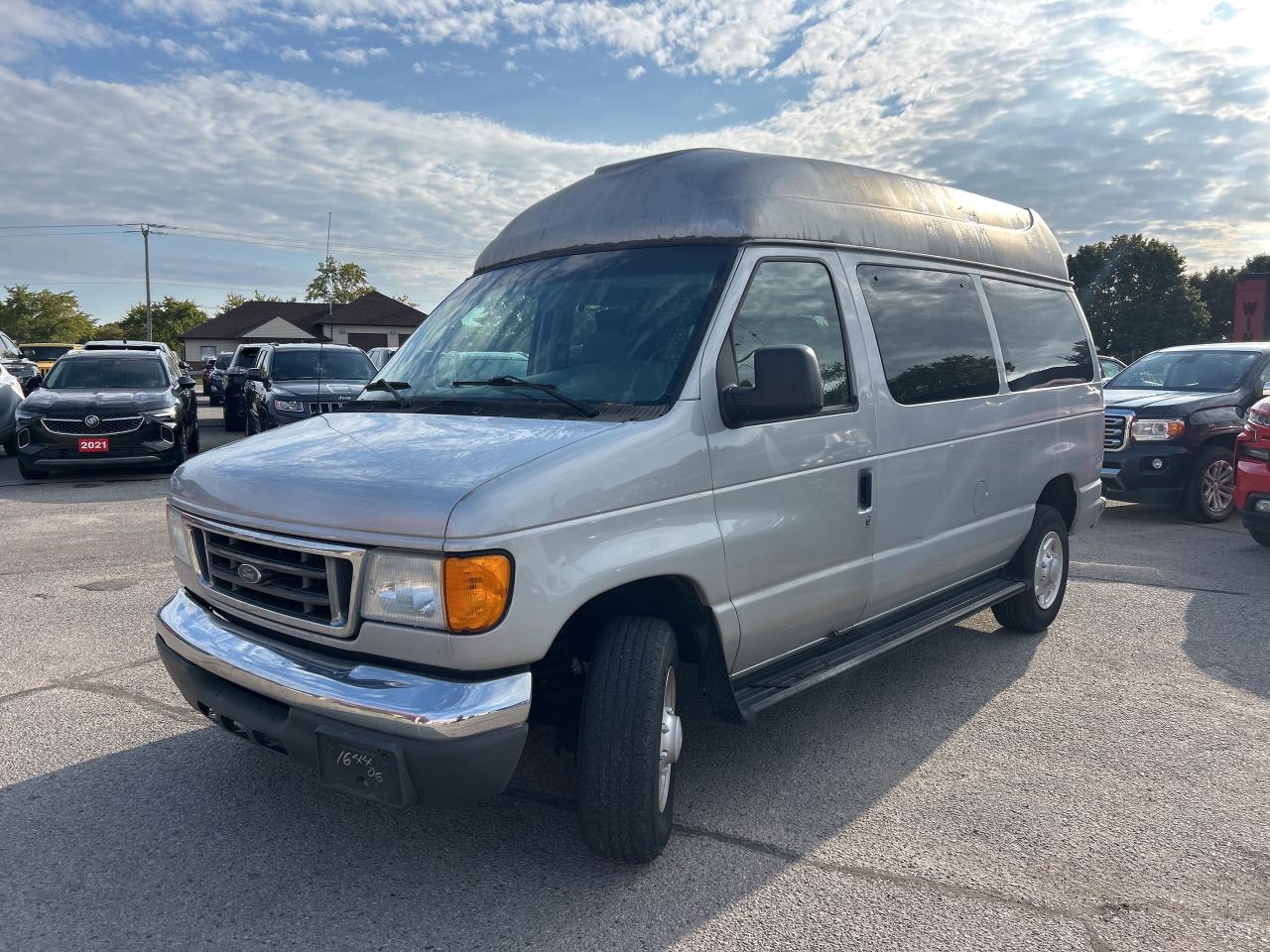2006 Ford Econoline AS IS, WHEEL CHAIR LIFT, SIDE LOADING - Photo #3