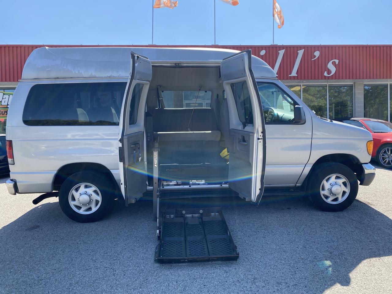 2006 Ford Econoline AS IS, WHEEL CHAIR LIFT, SIDE LOADING - Photo #2