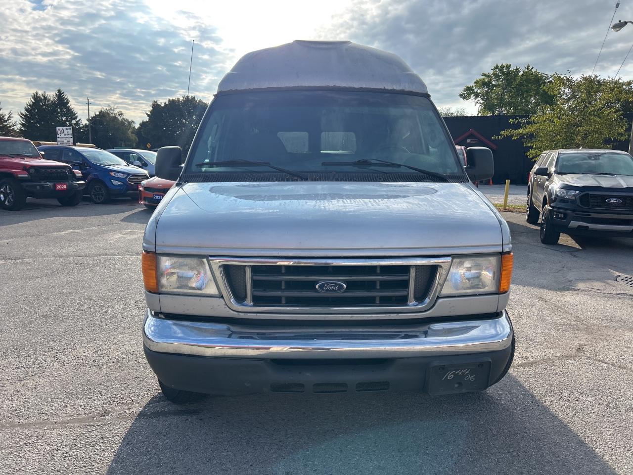 2006 Ford Econoline AS IS, WHEEL CHAIR LIFT, SIDE LOADING - Photo #4