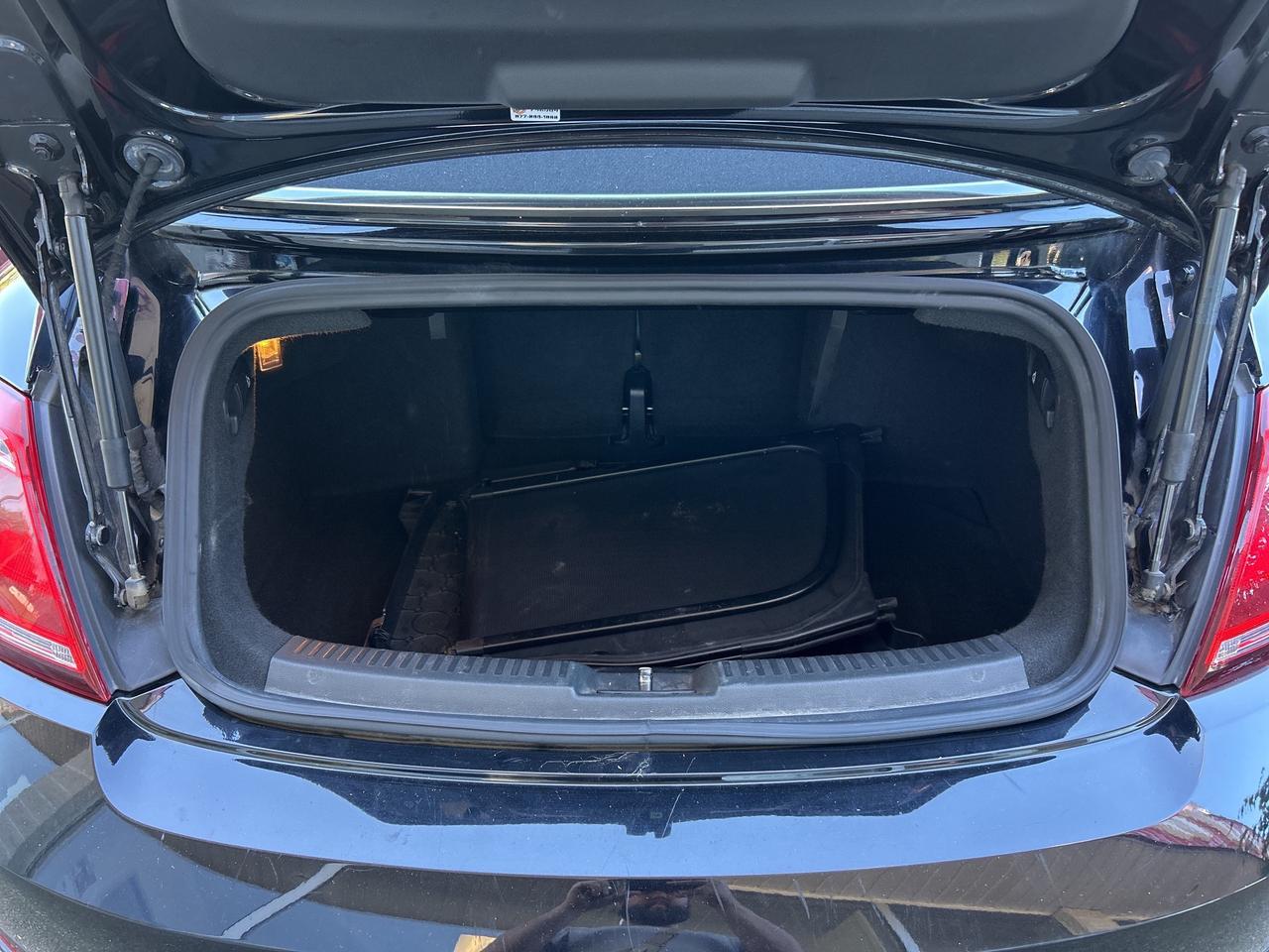 2018 Volkswagen Beetle Convertible TRENDLINE, AUTO, BACK UP CAM, BLINDSPOT MONITORS! - Photo #9