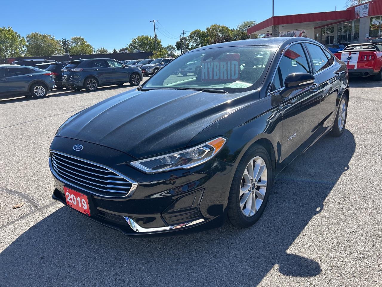2019 Ford Fusion Hybrid SEL, HEATED LEATHER, REMOTE START! - Photo #2
