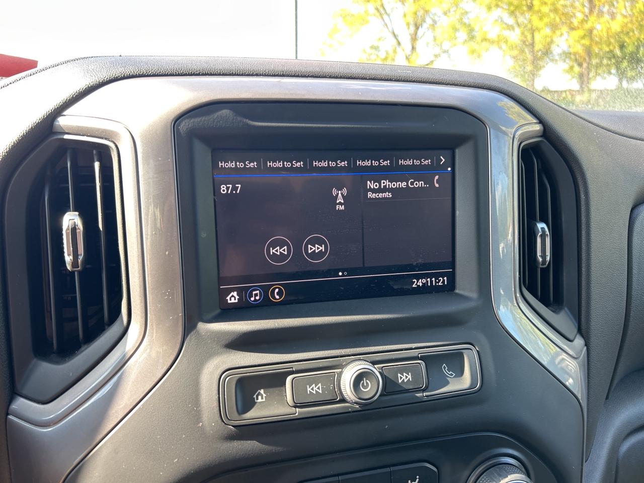 2021 Chevrolet Silverado 1500 WORK TRUCK, RWD, CLEAN CARFAX, BACK UP CAMERA! - Photo #19