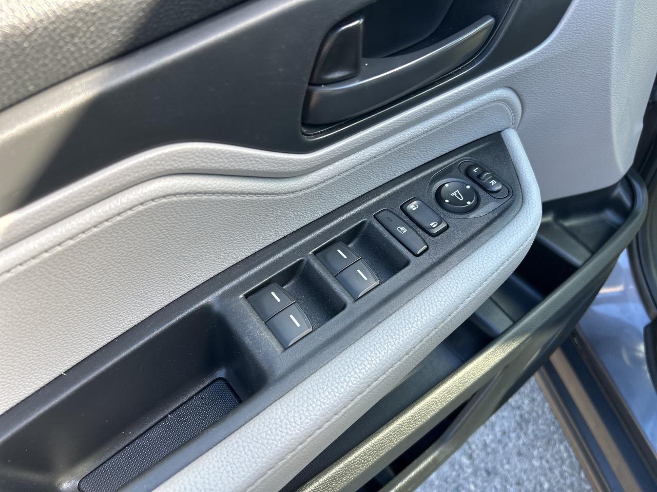 2019 Honda Odyssey EX, 8 PASS, SUNROOF, REMOTE START, BACK UP CAMERA! - Photo #16