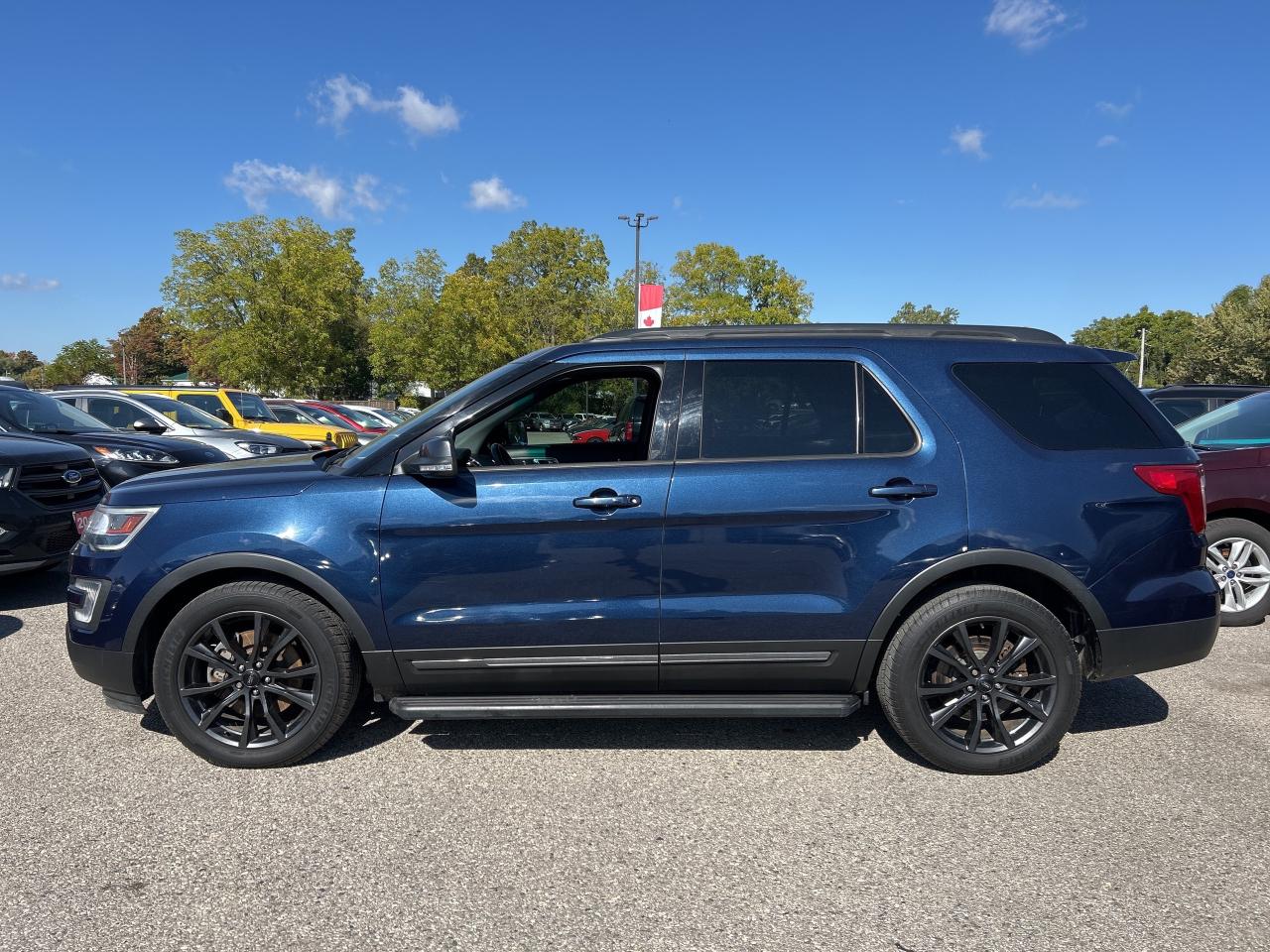 2017 Ford Explorer XLT, 6 PASSENGER, REMOTE START, BACK UP CAMERA! - Photo #9