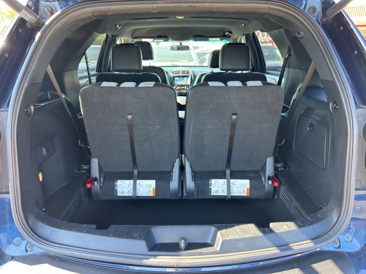 2017 Ford Explorer XLT, 6 PASSENGER, REMOTE START, BACK UP CAMERA! - Photo #11