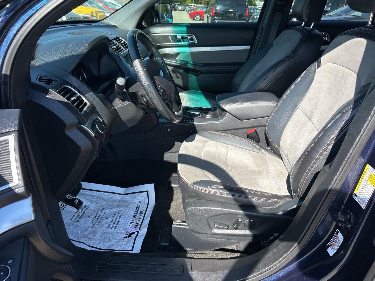 2017 Ford Explorer XLT, 6 PASSENGER, REMOTE START, BACK UP CAMERA! - Photo #15