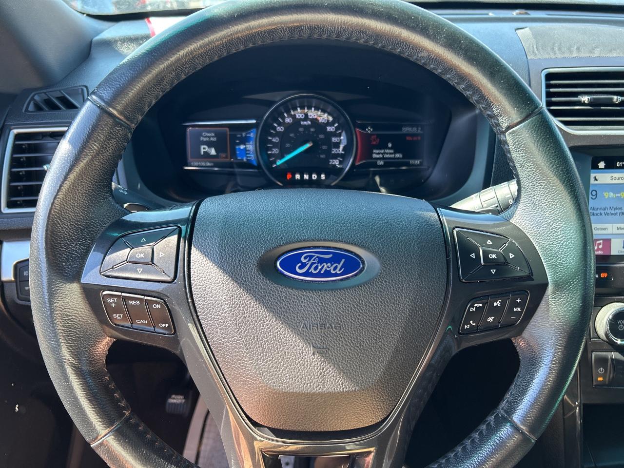 2017 Ford Explorer XLT, 6 PASSENGER, REMOTE START, BACK UP CAMERA! - Photo #17