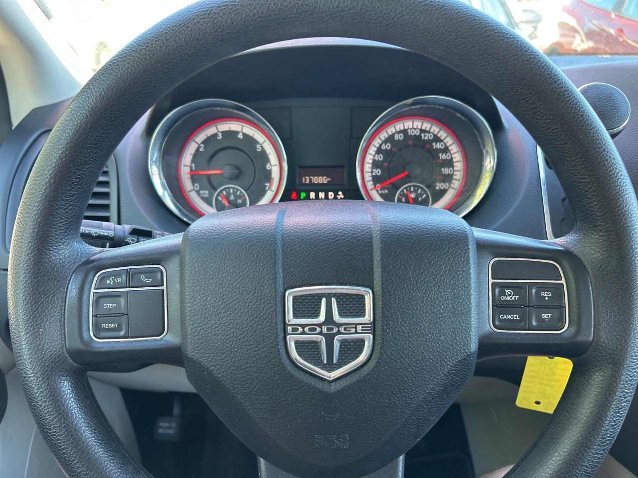 2019 Dodge Grand Caravan CLEAN CARFAX, BACK UP CAM, REAR HEAT & A/C! - Photo #17