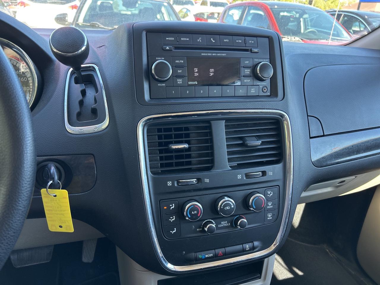 2019 Dodge Grand Caravan CLEAN CARFAX, BACK UP CAM, REAR HEAT & A/C! - Photo #19
