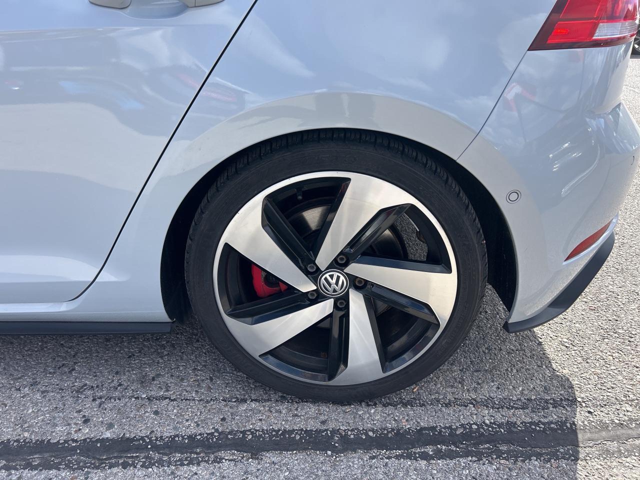 2018 Volkswagen Golf GTI AUTOBAHN, 6 SPEED MANUAL, HEATED LEATHER - Photo #10