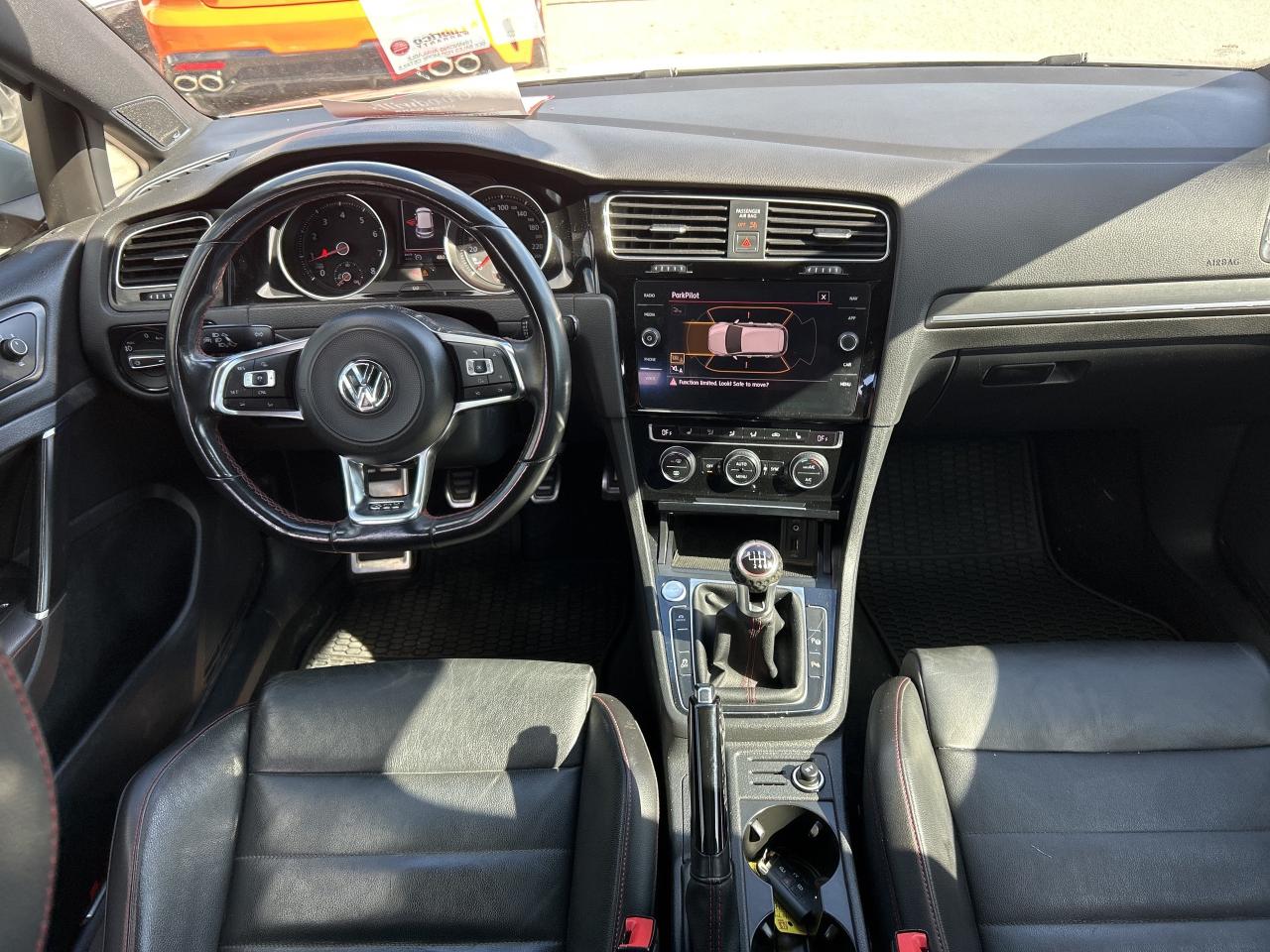 2018 Volkswagen Golf GTI AUTOBAHN, 6 SPEED MANUAL, HEATED LEATHER - Photo #13