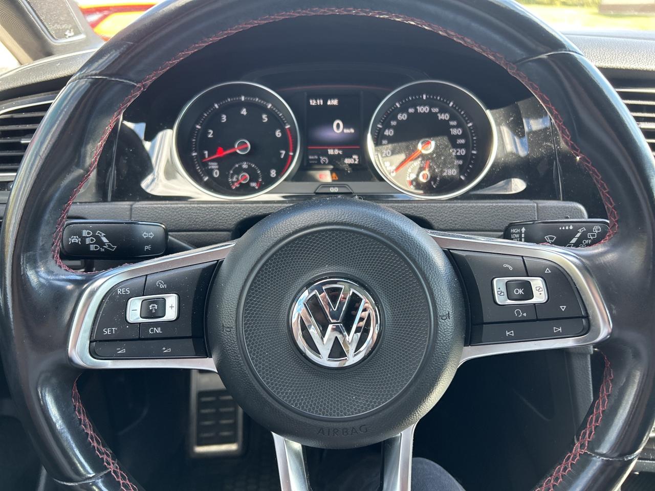 2018 Volkswagen Golf GTI AUTOBAHN, 6 SPEED MANUAL, HEATED LEATHER - Photo #18