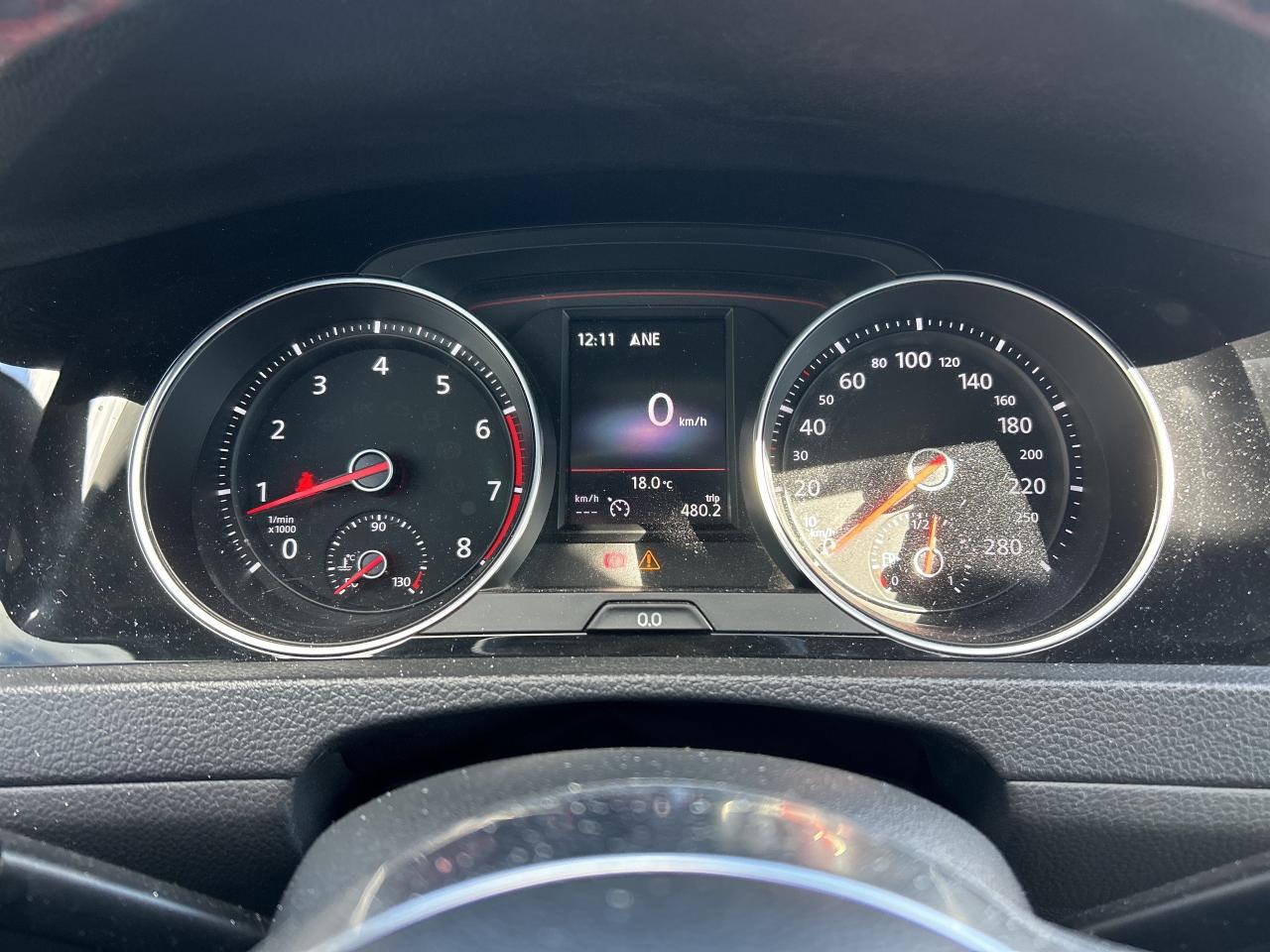 2018 Volkswagen Golf GTI AUTOBAHN, 6 SPEED MANUAL, HEATED LEATHER - Photo #19