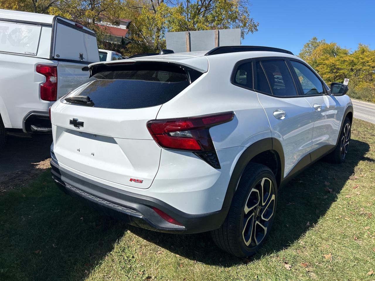 2024 Chevrolet Trax RS, CLEAN CARFAX, REMOTE START, SUNROOF, LEATHER! - Photo #6