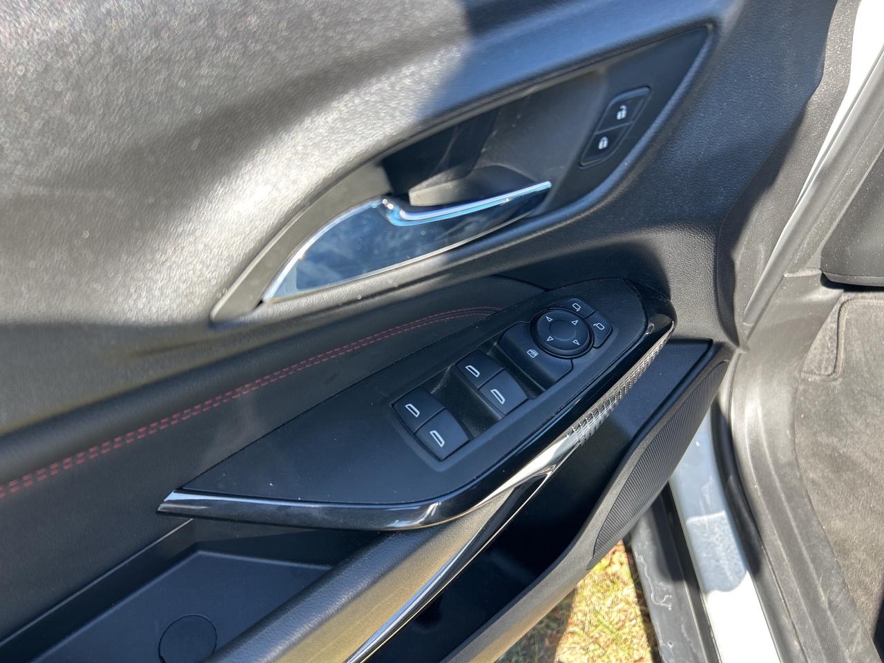 2024 Chevrolet Trax RS, CLEAN CARFAX, REMOTE START, SUNROOF, LEATHER! - Photo #10