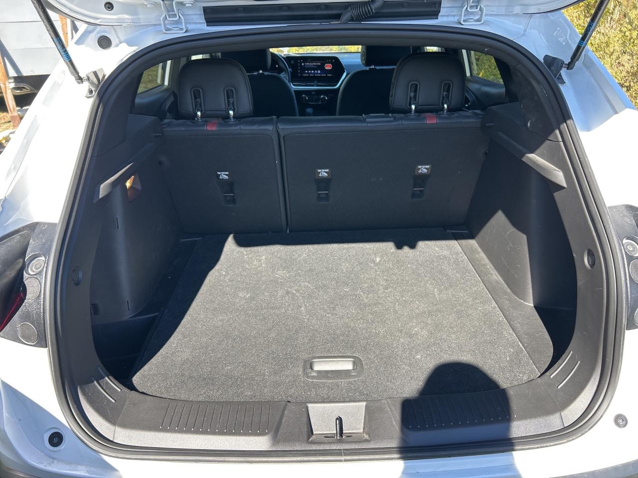 2024 Chevrolet Trax RS, CLEAN CARFAX, REMOTE START, SUNROOF, LEATHER! - Photo #13