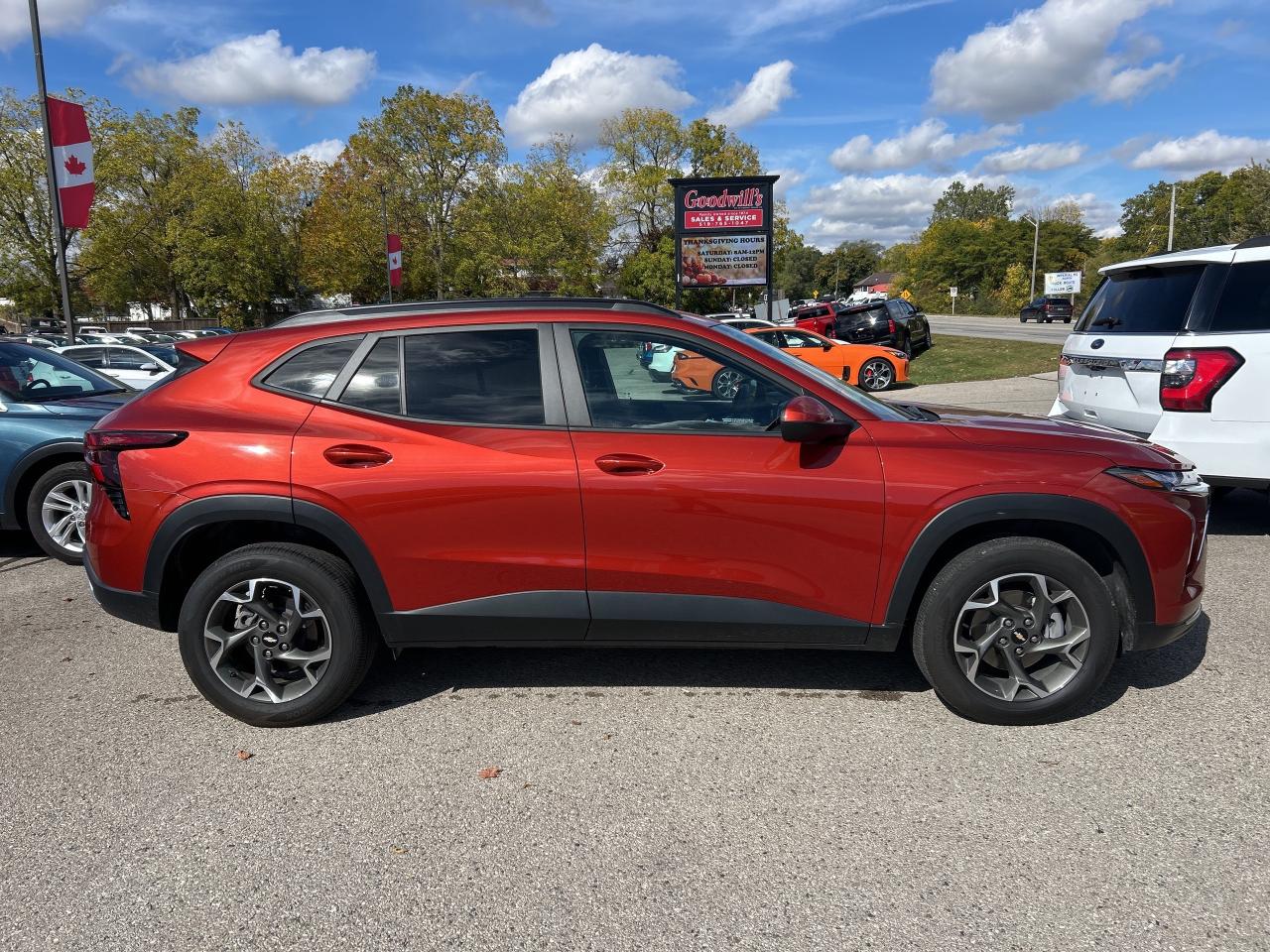 2024 Chevrolet Trax LT, SUNROOF, LOW KMS, REMOTE START, BACK UP CAMERA - Photo #5