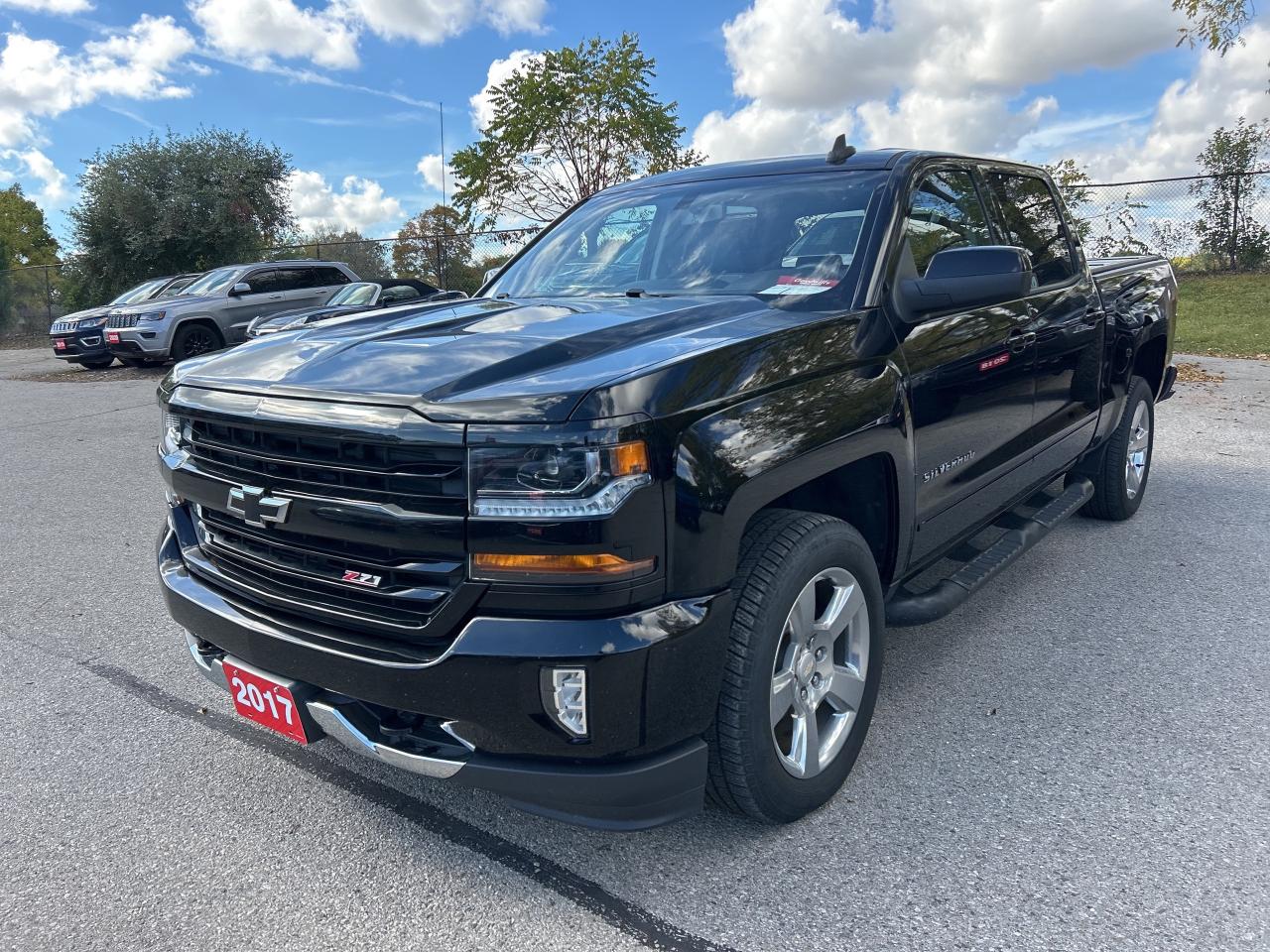 2017 Chevrolet Silverado 1500 LT, REMOTE START, 6 PASSENGER, LEATHER! - Photo #2