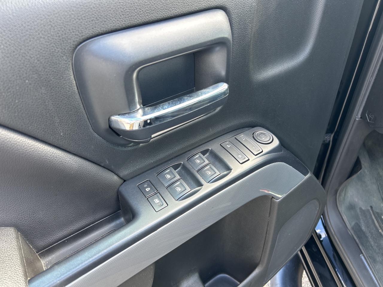 2017 Chevrolet Silverado 1500 LT, REMOTE START, 6 PASSENGER, LEATHER! - Photo #16