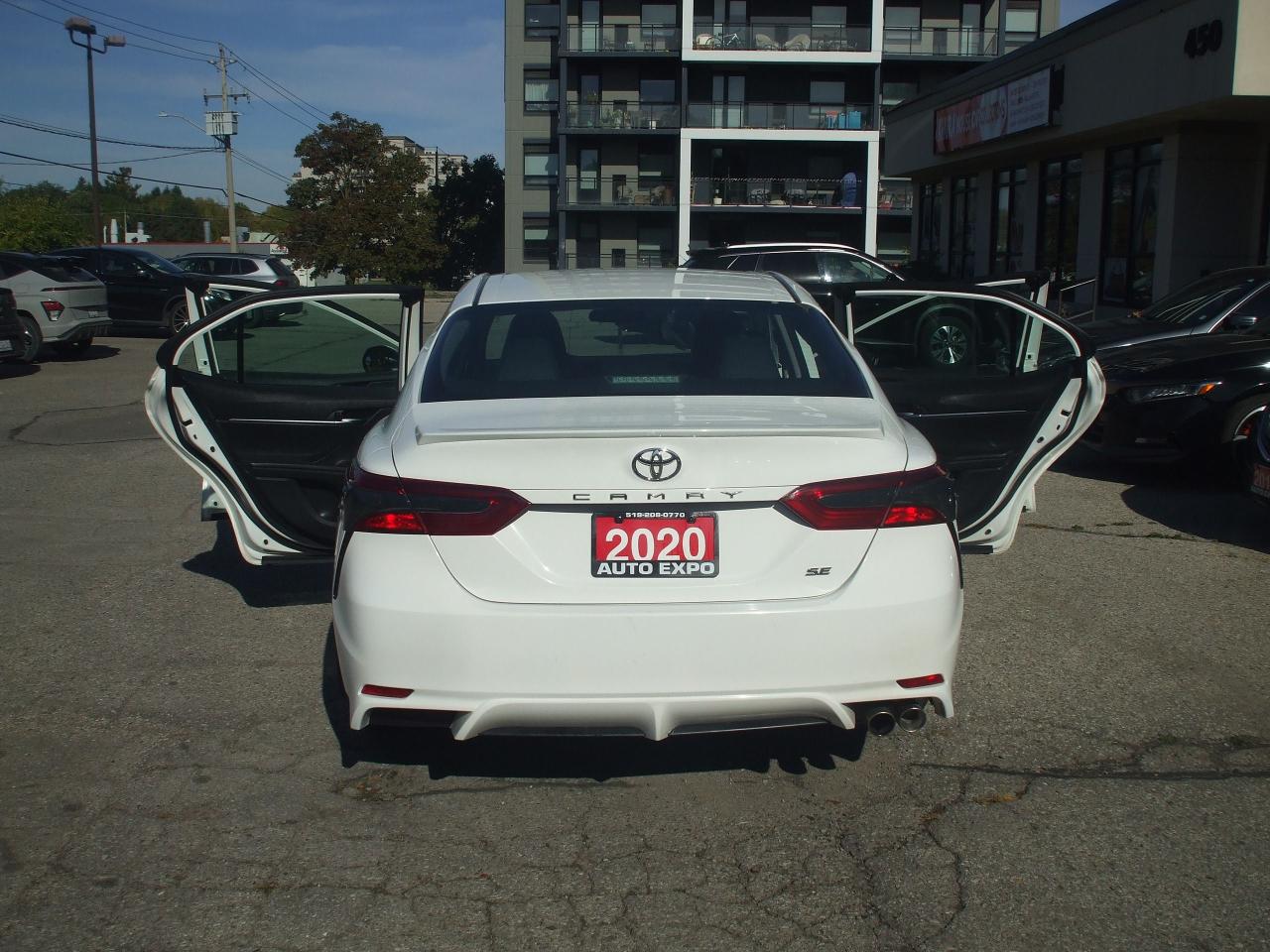 2020 Toyota Camry SE,Auto,New Tires & Brakes,Certified,Clean Carfax - Photo #18