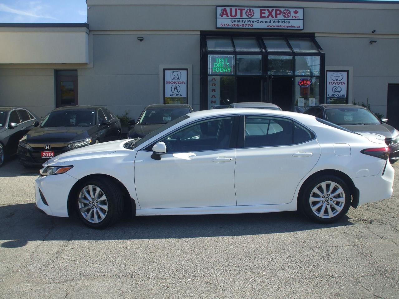 2020 Toyota Camry SE,Auto,New Tires & Brakes,Certified,Clean Carfax
