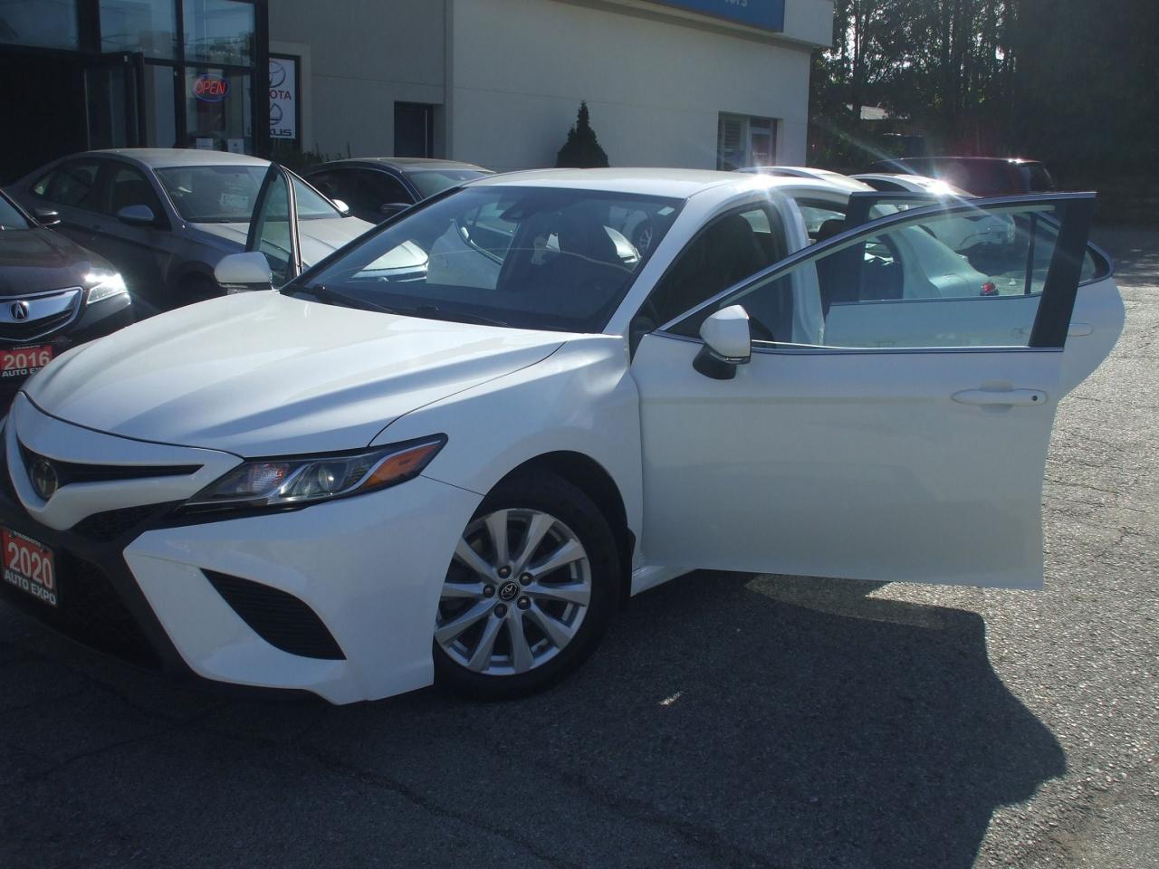 2020 Toyota Camry SE,Auto,New Tires & Brakes,Certified,Clean Carfax