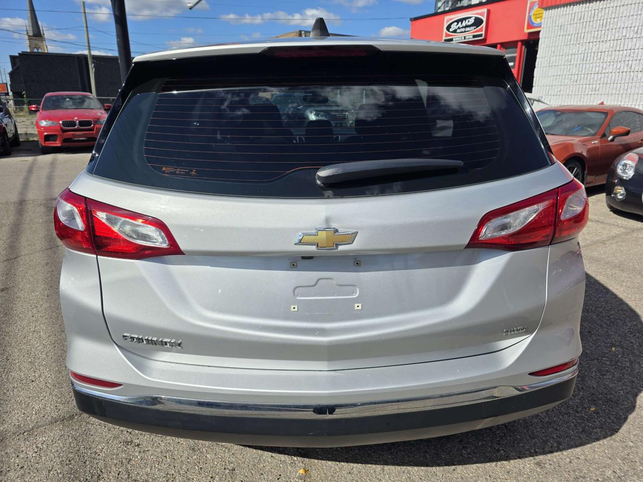 2018 Chevrolet Equinox LS AWD Photo4