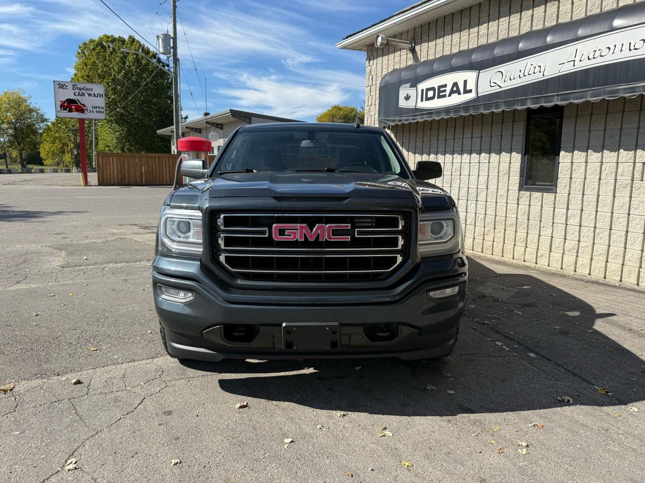 2018 GMC Sierra 1500 SLE - Photo #2