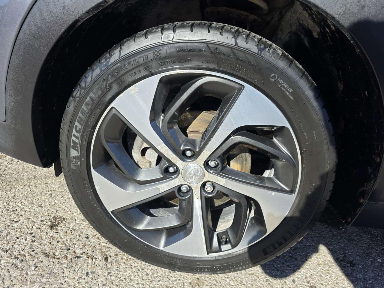 2016 Hyundai Tucson AWD 1.6L Photo