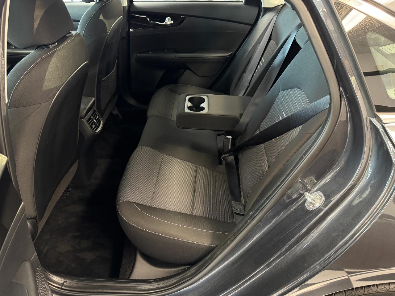 2020 Kia Forte EX+Lane Keep+Blind Spot+ApplePlay+CLEAN CARFAX Photo24