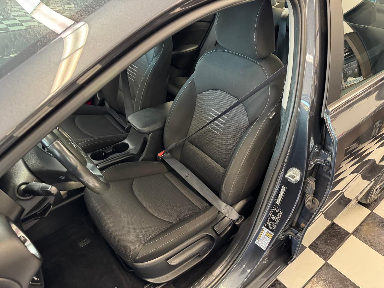 2020 Kia Forte EX+Lane Keep+Blind Spot+ApplePlay+CLEAN CARFAX Photo78