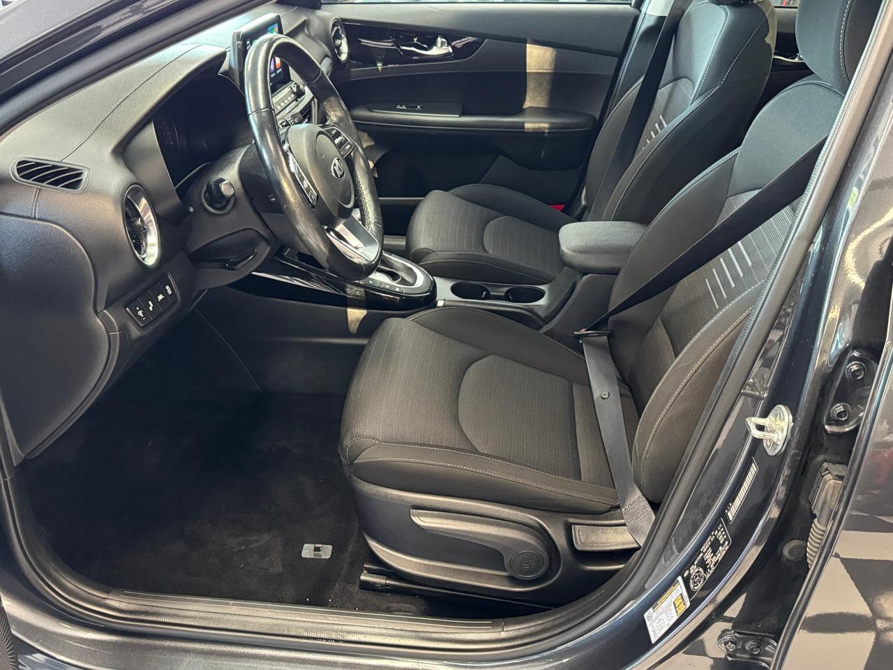 2020 Kia Forte EX+Lane Keep+Blind Spot+ApplePlay+CLEAN CARFAX Photo19