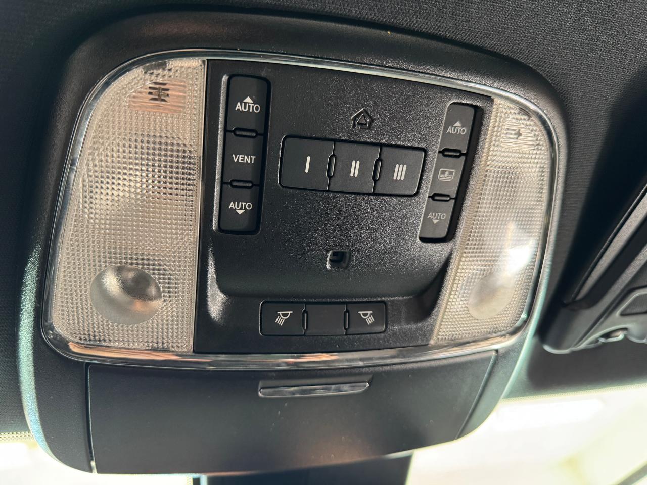 2019 Chrysler 300 300S+New Brakes+Roof+Adaptive Cruise+CLEAN CARFAX Photo