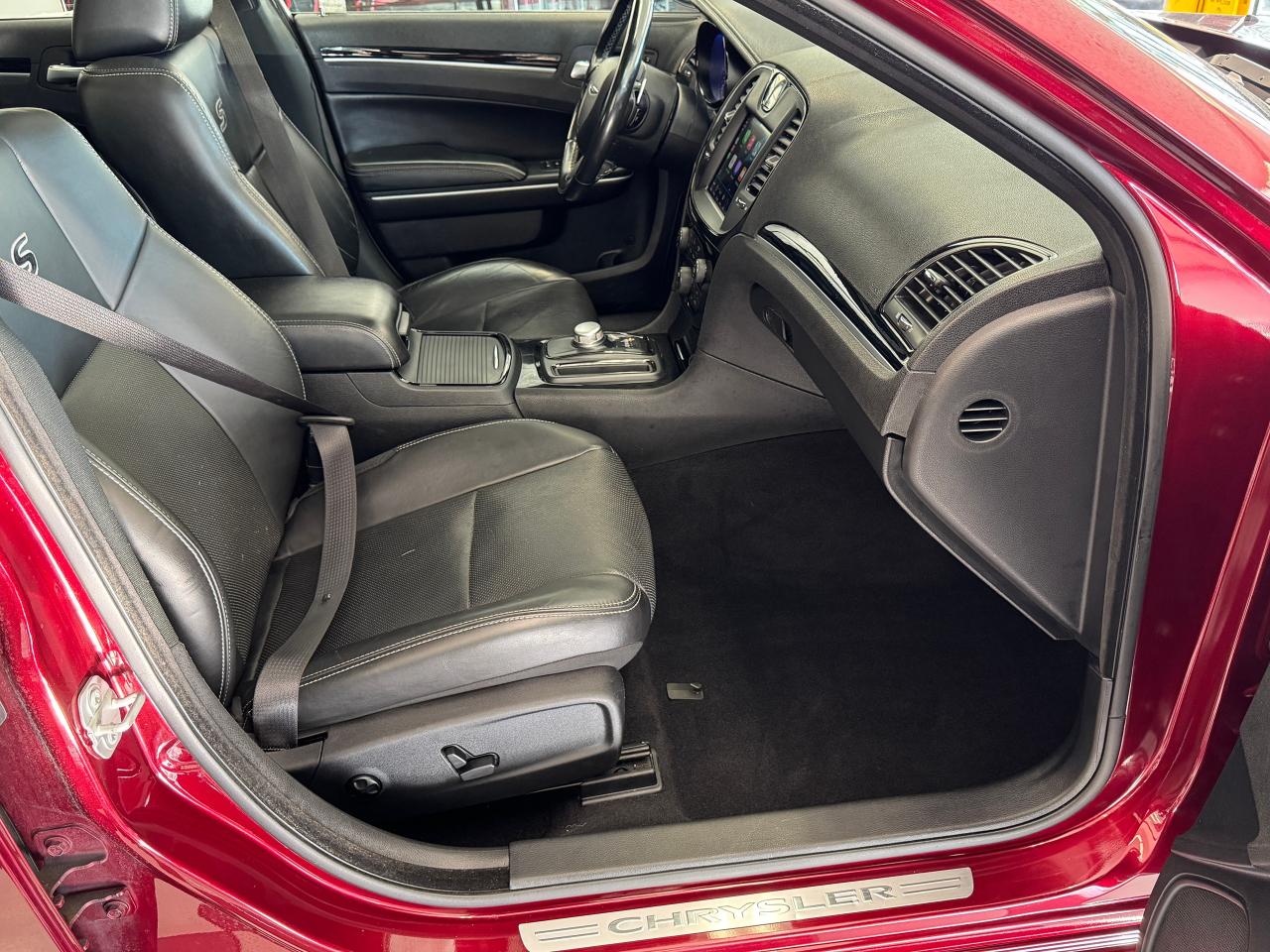 2019 Chrysler 300 300S+New Brakes+Roof+Adaptive Cruise+CLEAN CARFAX Photo