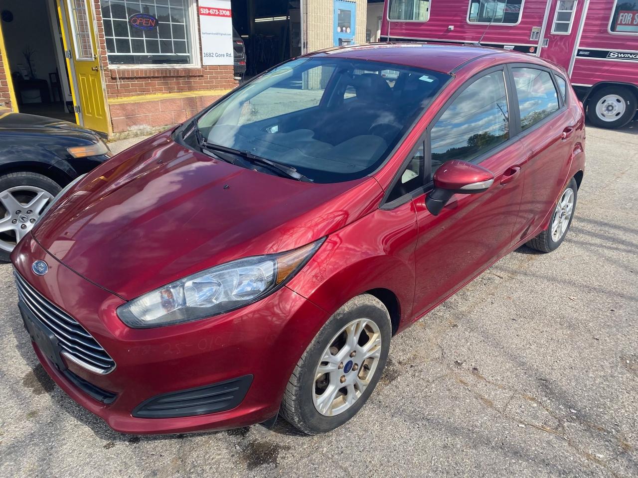 2015 Ford Fiesta 5dr HB SE - Photo #4