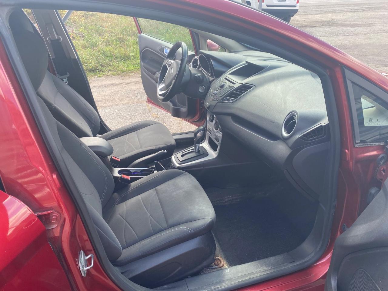 2015 Ford Fiesta 5dr HB SE - Photo #16