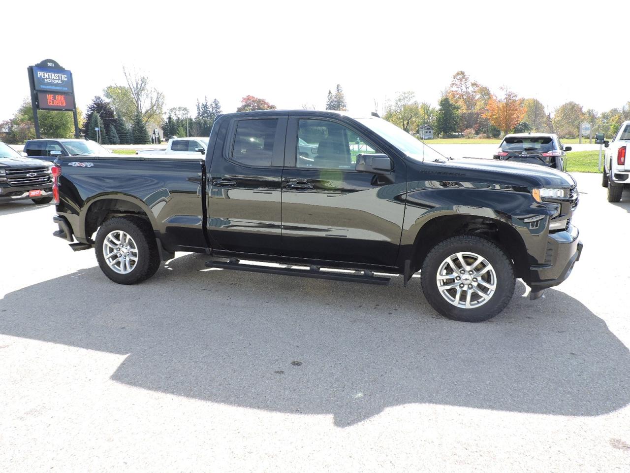 2021 Chevrolet Silverado 1500 RST 2.7L 4X4 Well Oiled 1 Owner 139000 KM Photo2