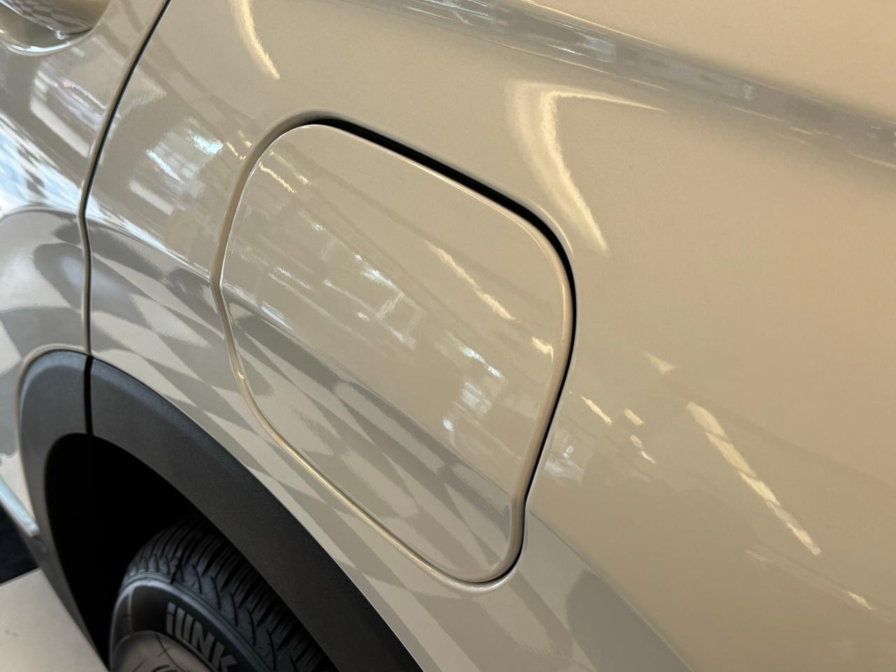 2019 Hyundai Santa Fe Essential AWD w/Safety+New Tires+Brake+CLEANCARFAX Photo112